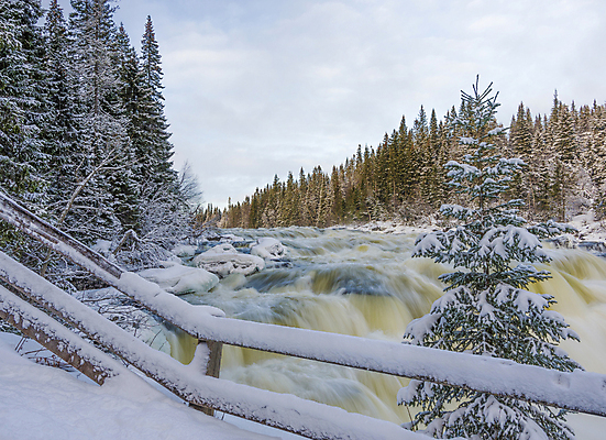 포토 JPG 해외이미지 나무 계절 여행 백그라운드 겨울 자연 스웨덴 풍경 사람없음 야외 물 강 냉동 얼음 폭포 젖음 추위 가을 바위 흰색 개울 숲 속도 서리 장면 북쪽 고드름 내추럴 눈내림 해외202004 해외포토 자연요소 식물 컬러 눈_날씨 북유럽 돌_바위 방향 생태계 파일형식 이미지허브