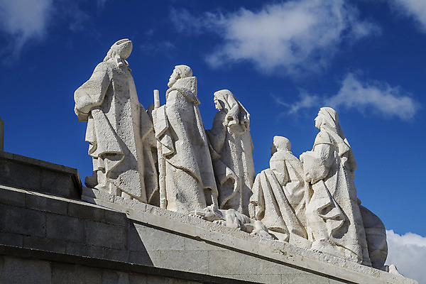 포토 JPG 해외이미지 손 기독교 종교 컨셉 관계 천사 함께함 창조 미술 사람없음 조각상 탑 검은색 성경 희망 터치 천주교 종 도움 영혼 스페인 구출 클래식 닫기 연결 집중 승진 돌봄 르네상스 마드리드 신앙심 헬프 해외202004 해외포토 건축물 감정 유럽 컬러 종교용품 모션 문화예술 신체부위 조형물 파일형식 이미지허브