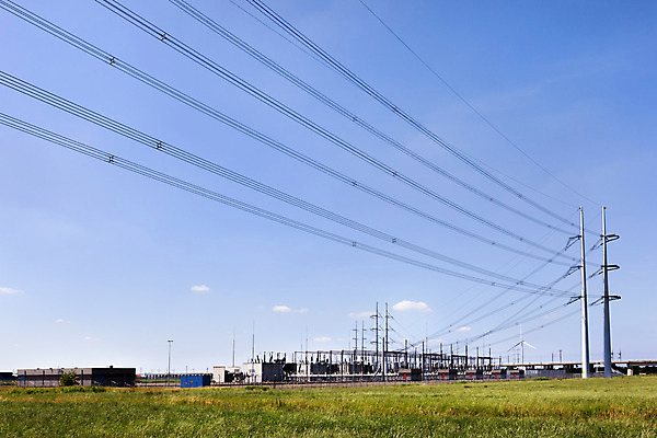 포토 JPG 해외이미지 식물 산업 선 밭 교통시설 하늘 풍경 사람없음 힘 장비 에너지 네트워크 역 위험 네덜란드 전염 철사 시스템 철탑 세대 변압기 분배 전압 효율 공급 해외202004 해외포토 유럽 교통 컨셉 농업 탑 질병 시설 감염 파일형식 이미지허브