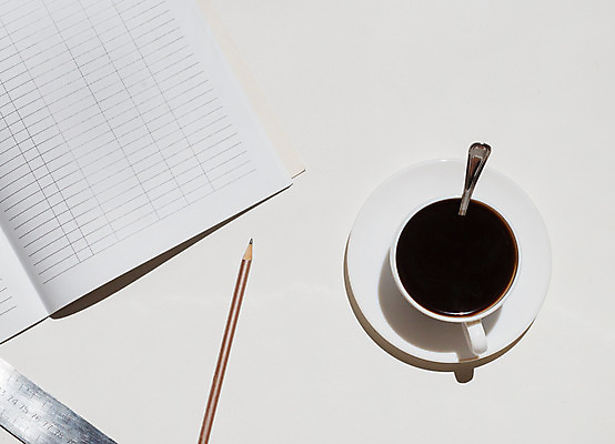 포토 JPG 해외이미지 직업 디자인 산업 종이 커피 음료 컨셉 비즈니스 건축양식 탁자 주택 직장 사람없음 내부 건물 컵 노트북 컴퓨터 사무실 연필 우주 숟가락 쪽지 공책 공백 정보 흰색 공구 업무 메시지 엔지니어 계획 헬멧 건축가 디자이너 책상 오브젝트 그림 문서 청사진 공학 프로젝트 해외202004 해외포토 식기 건축물 교육 건축 컬러 가구 회사 문구용품 학용품 수저 전자제품 필기구 도구 작업 기술자 보호장비 파일형식 이미지허브