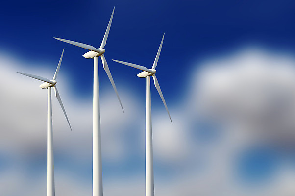 포토 JPG 해외이미지 구름 산업 자연 하늘 바람 풍경 사람없음 파란색 글로벌 환경 탑 금속 힘 재활용 풍차 발전기 에너지 칼날 풍력에너지 역 보호 프로펠러 자원 세대 유지 방앗간 혁명 개발 생태학 효율 공급 해외202004 해외포토 자연요소 건축물 교육 컬러 컨셉 교통시설 재질 날씨 발전소 그린에너지 친환경 생태계 파일형식 이미지허브