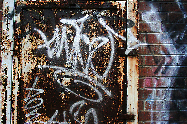 포토 JPG 해외이미지 벽 백그라운드 벽돌 돌담 사람없음 꼬리표 페인트 도시 역사 그래피티 질감 분무기 토론토 그런지 옛날 해외202004 해외포토 캐나다 담장 라벨 돌_바위 낙서 그림 파일형식 이미지허브