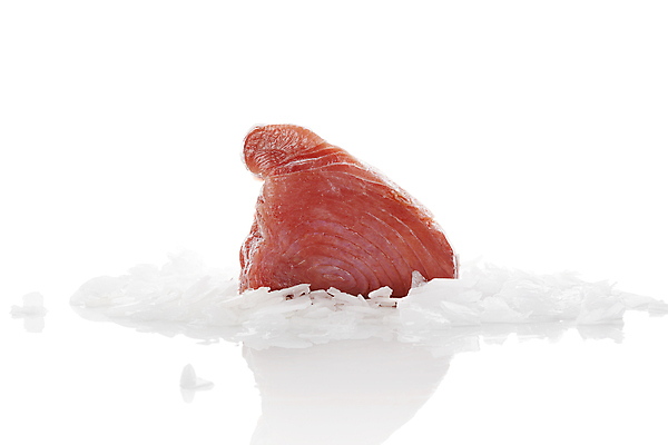 포토 JPG 해외이미지 전통 음식 조각 건강 육류 어류 스테이크 요리 사람없음 가로 빨간색 얼음 초밥 회 신선 큼 자르기 참치 해산물 흰배경 유기농 날것 내추럴 고립 생식 해외202004 해외포토 자연요소 웰빙 컬러 백그라운드 식재료 모션 서양음식 수중동물 흰색 크기 일본음식 파일형식 이미지허브