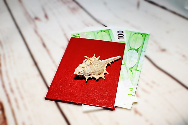 포토 JPG 해외이미지 디자인 별 종이 안경 바다 여행 백그라운드 컨셉 돈 비즈니스 장신구 교통시설 자연 휴가 조개 비행기 프레임 사람없음 여름 금융 파란색 쇼핑 태양 여행객 하이킹 탐험 신용카드 심볼 사인 준비 문서 여권 위치 요금 힙스터 해외202004 해외포토 자연요소 잡화 계절 패션 컬러 교통 항공교통 레저 어패류 대중교통 사람 경제 재산 시설 생태계 파일형식 이미지허브