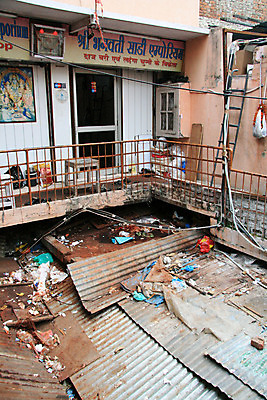 포토 JPG 해외이미지 아시아 문화 여행 지붕 동양인 사람없음 건물 상점 도시 센터 역사 정상 가난 인도인 철 지역 타운 골절 옛날 철강 힌두교 해외202004 해외포토 외국인 건축물 나라 종교 컨셉 의학 인종 파일형식 이미지허브