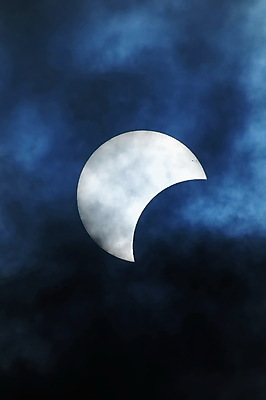 포토 JPG 해외이미지 사람없음 야외 파란색 달 야간 해외202004 해외포토 자연요소 컬러 파일형식 이미지허브