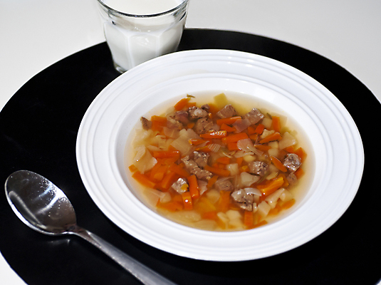 포토 JPG 해외이미지 전통 접시 음식 채소 부분 유리 양파 건강 육류 돼지고기 요리 사람없음 주방 숟가락 식사 저녁식사 소고기 우유 뜨거움 사발 맛 수프 먹기 메뉴 매움 점심식사 핸드메이드 해외202004 해외포토 식기 컨셉 식재료 모션 재질 유제품 수저 사기그릇 파일형식 이미지허브