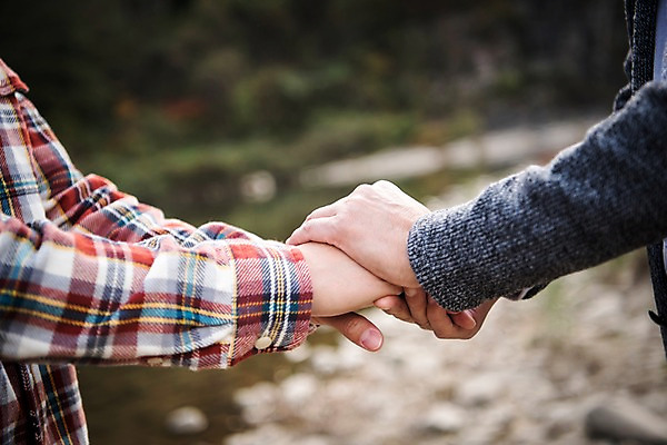 포토 JPG 주간 손 노년 남자 아들 가족 상반신 성인 야외 두명 신체부위 30대 강 손잡기 다정 한국인 가을 아빠 60대 낙동강 안동 부자지간 성인남자만 국내포토 자연요소 계절 컨셉 관계 모션 사람 동양인 장년 경상북도 남자만 성인만 파일형식 구미