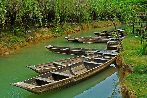 포토 JPG 해외이미지 나무 호수 여행 이동 요트 교통시설 자연 낚시 풍경 사람없음 야외 목재 물 강 운동 항구 계곡 침묵 고요 수확 골동품 시골 연못 보트 개울 숲 나룻배 함선 운하 카누 노젓기 포트 닻 네비게이션 뗏목 철책 해외202004 해외포토 자연요소 식물 교통수단 교통 컨셉 농업 배_교통 재료 모션 레저 건강 소리 수상스포츠 시설 생태계 파일형식 이미지허브