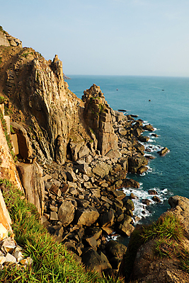 포토 JPG 해외이미지 모양 실루엣 아시아 바다 여행 백그라운드 자연 아침 사람 동양인 풍경 사람없음 여름 여행객 검은색 놀람 봄 바위 망토 만족 조경 베트남 장면 내추럴 해외202004 해외포토 주간 계절 감정 나라 컬러 촬영기법 표정 인종 동남아시아 돌_바위 생태계 파일형식 이미지허브