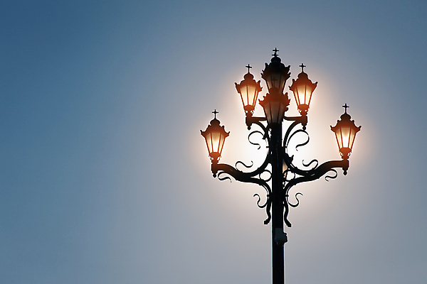 포토 JPG 해외이미지 실루엣 오렌지 하늘 조명 따뜻함 사람없음 파란색 빛 반짝임 햇빛 태양 어둠 등불 램프 뜨거움 더위 봉 해외202004 해외포토 자연요소 컬러 과일 모션 날씨 촬영기법 파일형식 이미지허브