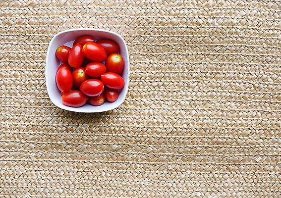 포토 JPG 해외이미지 식물 접시 음식 농업 다이어트 토마토 채소 재료 방울토마토 건강 씨앗 사람없음 빨간색 농장 수확 신선 달콤 맛 유기농 내추럴 채식주의자 해외202004 해외포토 식기 웰빙 산업 컬러 컨셉 채식 파일형식 이미지허브