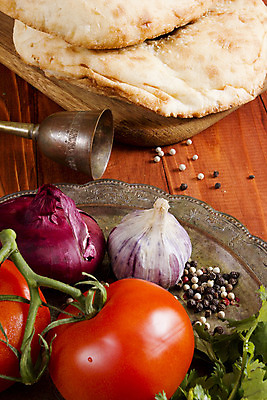 포토 JPG 해외이미지 전통 접시 아시아 문화 음식 토마토 양파 건강 마늘 요리 인종 사람없음 케이크 식사 저녁식사 빵집 플랫 원주민 중앙 오븐 맛 상품 자르기 인도인 밀 굽기 향신료 밀가루 후추 동쪽 부족 점심식사 번 피타 해외202004 해외포토 외국인 식기 나라 빵 컨셉 채소 모션 디저트 곡류 사람 동양인 상점 가전제품 아프리카인 가루 구이 방향 향미료 파일형식 이미지허브