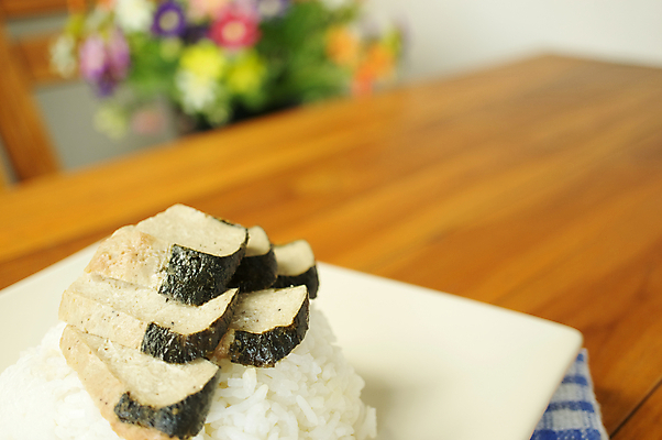 포토 JPG 해외이미지 접시 음식 조각 채소 재료 탁자 밥 콩 요리 사람없음 목재 빨간색 초록색 파란색 갈색 식당 검은색 저녁식사 중국 튀김 흰색 신선 해조류 달콤 날것 두부 점심식사 채식주의자 해외202004 해외포토 나무 식기 아시아 컬러 가구 곡류 상점 식사 해양식물 맛 채식 파일형식 이미지허브