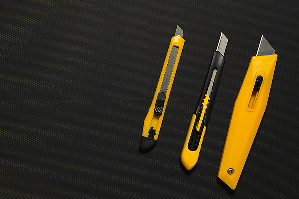 포토 JPG 해외이미지 디자인 종이 조각 오렌지 문구용품 손잡이 사람없음 빨간색 사무실 금속 사무용품 장비 기구 공구 쌍 칼날 칼 수리 위험 플라스틱 자르기 철 오브젝트 싱글 날카로움 목공예 면도기 수공예 편리함 고립 절개 접기 철강 커터 하드웨어 공급 해외202004 해외포토 컬러 컨셉 과일 비즈니스 모션 재질 컴퓨터 위생용품 도구 공예 파일형식 이미지허브