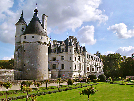 포토 JPG 해외이미지 꽃 사람없음 정원 프랑스 침대 개울 옛날 해외202004 해외포토 식물 유럽 가구 강 파일형식 이미지허브