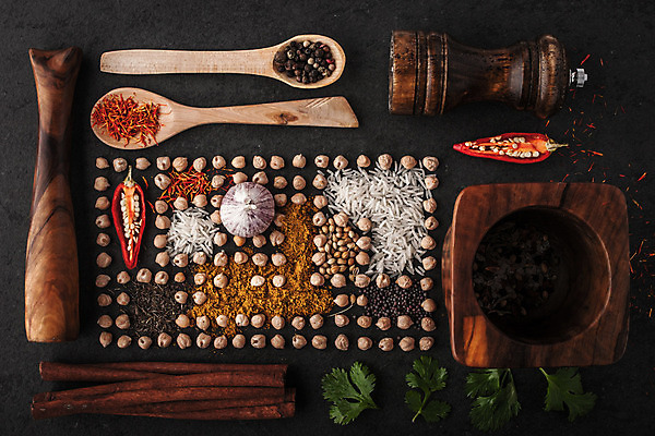 포토 JPG 해외이미지 식기 접시 음식 백그라운드 채소 오렌지 재료 고추 탁자 밥 프레임 파슬리 마늘 요리 씨앗 사람없음 목재 가로 빨간색 초록색 세트 노란색 숟가락 보라색 어둠 바위 흰색 양념 고수 혼합 준비 후추 모음 구성 꼬투리 사프란 시나몬 채식주의자 강황 셰이커 해외202004 해외포토 나무 식물 컬러 가구 과일 식재료 수저 돌_바위 향신료 채식 파일형식 이미지허브