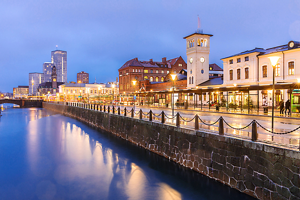 포토 JPG 해외이미지 스웨덴 풍경 사람없음 야외 건물 강 야간 해외202004 해외포토 자연요소 건축물 북유럽 파일형식 이미지허브