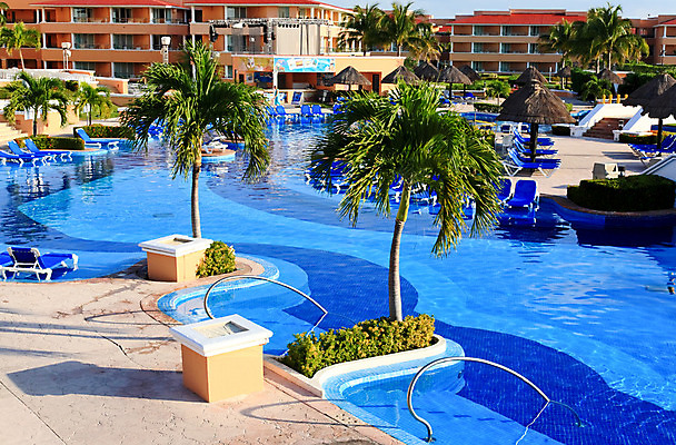 포토 JPG 해외이미지 나무 라이프스타일 모래 바다 여행 패턴 자연 하늘 표면 아침 휴가 휴식 열대 수영장 손바닥 풍경 사람없음 야외 물 여름 파란색 반사 수영 침묵 고급 빌라 휴양지 이국적 터키석 파라다이스 수평선 해외202004 해외포토 주간 자연요소 식물 손 계절 컬러 컨셉 무늬 주택 생활 소리 장소 수상스포츠 보석 생태계 파일형식 이미지허브