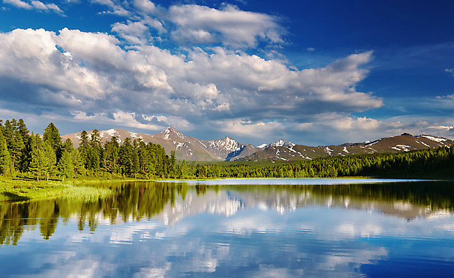 포토 JPG 해외이미지 나무 구름 호수 자연 하늘 산 파노라마 풍경 사람없음 초록색 물 여름 파란색 반사 환경 계곡 침묵 일몰 거울 저녁 숲 산악지대 생태학 시베리아 정확 해외202004 해외포토 자연요소 식물 계절 교육 컬러 컨셉 촬영기법 노을 소리 야간 생태계 파일형식 이미지허브