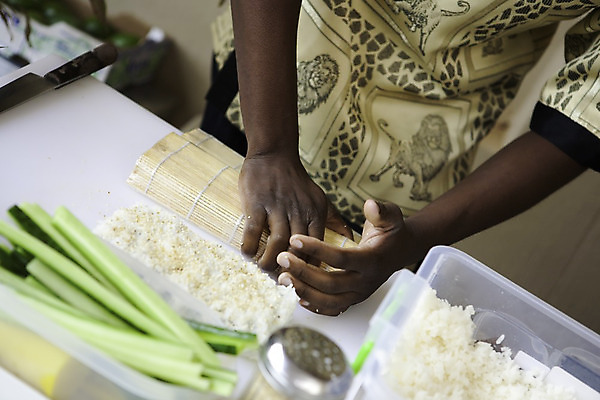 포토 JPG 해외이미지 음식 포즈 밥 관리 사람없음 요리사 초밥 작업 준비 해외202004 해외포토 직업 일본음식 파일형식 이미지허브