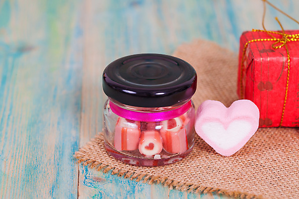 포토 JPG 해외이미지 유리병 디저트 사탕 사람없음 하트 달콤 담기 핸드메이드 해외202004 해외포토 모양 음식 모션 병_용기 맛 파일형식 이미지허브