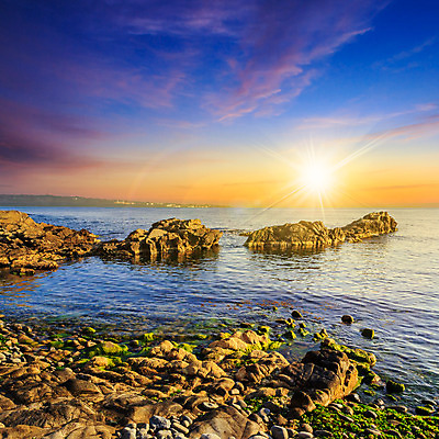 포토 JPG 해외이미지 유럽 선 모래 파도 바다 백그라운드 자연 풍경 사람없음 물 여름 빛 햇빛 태양 여행객 일몰 새벽 바위 해외202004 해외포토 자연요소 계절 나라 사람 노을 돌_바위 생태계 파일형식 이미지허브