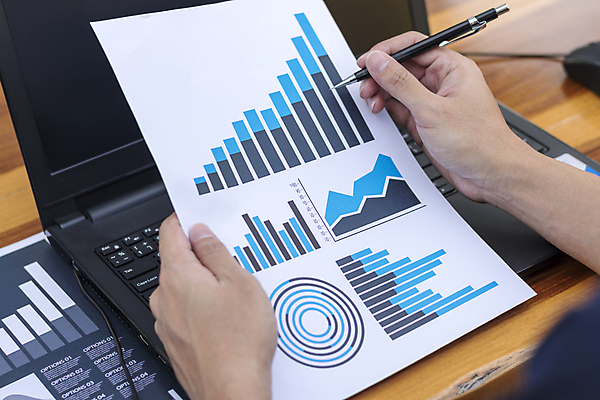 포토 JPG 해외이미지 아이콘 직업 손 교육 산업 컨셉 회사 비즈니스 성공 그래프 아이디어 사람없음 금융 경제 경쟁 공연 정보 성장 업무 비즈니스맨 목표 계획 보고서 컨설턴트 상담 비전 해결 혁명 개발 경영 마케팅 조언 지능 가상 해외202004 해외포토 남자 이벤트 신체부위 작업 직장인 전문직 파일형식 이미지허브