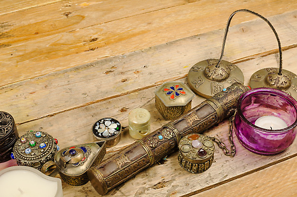 포토 JPG 해외이미지 전통 백그라운드 동양인 사람없음 장식 가로 수확 골동품 공예 오브젝트 복고 수공예품 아랍어 옛날 이국적 정물화 많음 카피스페이스 해외202004 해외포토 컨셉 농업 인종 취미 공백 공예품 그림 파일형식 이미지허브