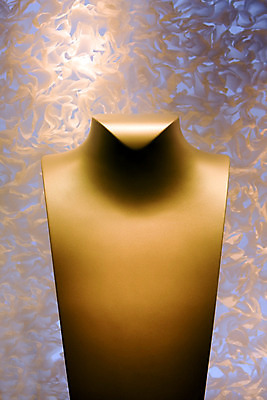 포토 JPG 해외이미지 조각 목걸이 사람없음 마네킹 보석 쇼 목 몸통 해외202004 해외포토 장신구 신체부위 광석 파일형식 이미지허브