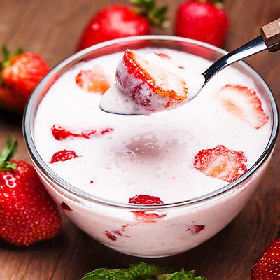 포토 JPG 해외이미지 열매 음료 음식 다이어트 과일 부분 탁자 딸기 디저트 건강 요리 사람없음 목재 빨간색 초록색 숟가락 식사 우유 흰색 신선 사발 달콤 상품 민트 크림 유기농 요거트 내추럴 숙성 요구르트 해외202004 해외포토 나무 식물 웰빙 컬러 가구 재료 유제품 수저 사기그릇 맛 허브 파일형식 이미지허브