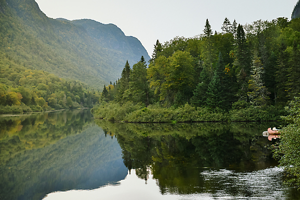포토 JPG 해외이미지 나무 식물 구름 공원 호수 여행 캐나다 자연 하늘 산 풍경 사람없음 야외 초록색 물 여름 강 햇빛 반사 환경 미국 침묵 일몰 새벽 하이킹 회색 가을 물방울 개울 황무지 숲 내추럴 산악지대 뿌연 전국 해외202004 해외포토 자연요소 계절 공공시설 컬러 북아메리카 레저 태양 노을 소리 생태계 파일형식 이미지허브