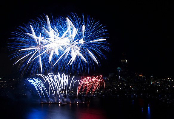 포토 JPG 해외이미지 불꽃 기념 폭죽 불꽃놀이 사람없음 빛 도시풍경 어둠 기쁨 축하 야간 해외202004 해외포토 자연요소 감정 컨셉 놀이 불 풍경 도시 파일형식 이미지허브