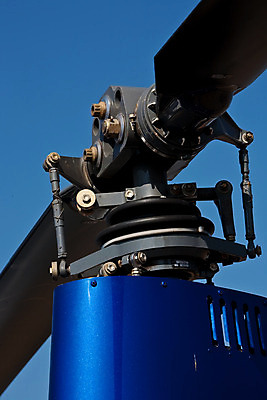 포토 JPG 해외이미지 날개 비행기 사람없음 헬리콥터 정상 항공 프로펠러 각도 에어쇼 해외202004 해외포토 항공교통 대중교통 쇼 파일형식 이미지허브