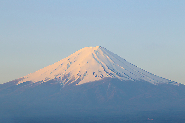 포토 JPG 해외이미지 식물 아시아 호수 여행 백그라운드 겨울 자연 하늘 아침 산 풍경 사람없음 파란색 햇빛 일출 일본 침묵 일몰 추위 가을 흰색 황금 정상 화산 후지산 절정 해외202004 해외포토 주간 계절 나라 컬러 태양 노을 소리 세계문화유산 생태계 파일형식 이미지허브