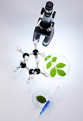 포토 JPG 해외이미지 식물 실내 현미경 실험 주사기 사람없음 액체 화학 실험실 플라스크 흰배경 화학실험 분자구조모형 해외202004 해외포토 과학 백그라운드 의료기기 실험기구 내부 모형 흰색 분자구조 파일형식 이미지허브