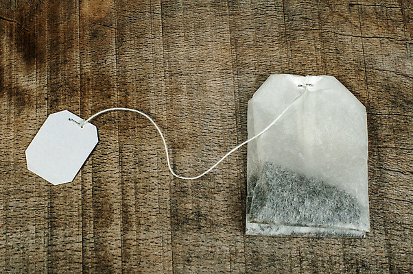 포토 JPG 해외이미지 티타임 실내 사람없음 나무바닥 티백 해외202004 해외포토 휴식 바닥 내부 차_음료 파일형식 이미지허브