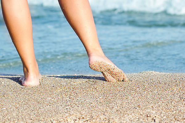 포토 JPG 해외이미지 라이프스타일 여자 길 모래 바다 여행 맨발 자연 휴가 휴식 사람 풍경 해변 사람없음 야외 물 여름 우주 미국 산책 황금 닫기 인쇄 발자국 하와이 리빙 단계 양발 혼자 해외202004 해외포토 자연요소 계절 컨셉 북아메리카 자국 모션 발 생활 생태계 파일형식 이미지허브