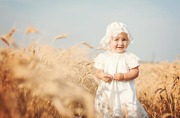 포토 JPG 해외이미지 행복 가족 하늘 사랑 한명 미소 웃음 사람 야외 여름 농작물 머리 맑음 기쁨 아기 밀 해외202004 해외포토 1 계절 감정 농업 관계 날씨 곡류 표정 신체부위 파일형식 이미지허브