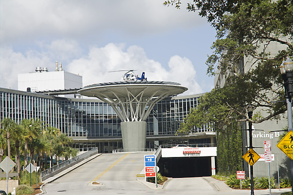 포토 JPG 해외이미지 외관 교통시설 건강 병원 사람없음 의사 긴급 구출 헬리콥터 구급차 사건 항공 서비스 패드 돌봄 해외202004 해외포토 교통 의학 모션 자동차 비행기 의료진 도움 시설 파일형식 이미지허브