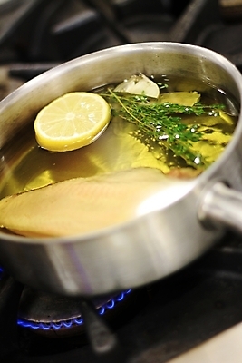 포토 JPG 해외이미지 전통 음식 오리 따뜻함 마늘 요리 사람없음 주방 식당 요리사 식사 저녁식사 맛 레몬 허브 준비 만들기 느림 점심식사 스타일 해외202004 해외포토 식물 직업 컨셉 채소 과일 모션 조류 상점 파일형식 이미지허브