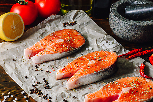 포토 JPG 해외이미지 조각 토마토 식재료 고추 단면 사람없음 신선 레몬 날것 소금 연어 절구 절굿공이 통후추 종이호일 생연어 해외포토 채소 과일 어류 도구 후추 파일형식 이미지허브