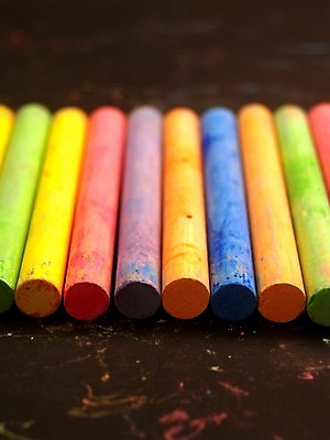 포토 JPG 해외이미지 학생 교육 선 분홍색 백그라운드 무지개 잎 오렌지 학교 프레임 사람없음 빨간색 파란색 노란색 교사 칠판 페인트 그림 분필 타입 땅바닥 바보 해외202004 해외포토 자연요소 식물 직업 컬러 과일 바닥 초크 파일형식 이미지허브