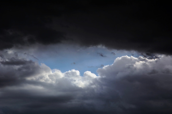 포토 JPG 해외이미지 구름 백그라운드 자연 하늘 날씨 사람없음 환경 어둠 위험 폭풍 보험 광 뇌우 허리케인 해외202004 해외포토 자연요소 컨셉 자연재해 생태계 파일형식 이미지허브
