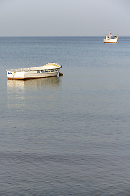 포토 JPG 해외이미지 구름 모래 바다 여행 하늘 낚시 휴가 휴식 항해 덴마크 사람없음 물 여름 파란색 맑음 깃발 보트 휴양지 함선 포트 어장 네비게이션 돛대 착륙 해외202004 해외포토 자연요소 계절 컬러 컨셉 배_교통 레저 날씨 북유럽 장소 파일형식 이미지허브