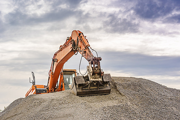 포토 JPG 해외이미지 산업 오렌지 직장 사람없음 쌓기 금속 기계 장비 바위 닫기 굴착기 삽 양동이 국자 무거움 개발 로딩 채석 해외202004 해외포토 과일 회사 모션 재질 주방용품 돌_바위 중장비 무게 파일형식 이미지허브