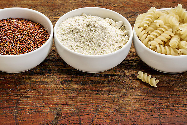 포토 JPG 해외이미지 음식 재료 날씨 파스타 건강 사람없음 목재 도자기 사발 밀가루 그런지 줄서기 퀴노아 카피스페이스 해외202004 해외포토 나무 모션 곡류 서양음식 공백 사기그릇 가루 파일형식 이미지허브