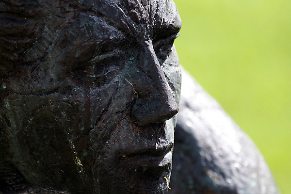 포토 JPG 해외이미지 얼굴 새로움 키위 사람없음 조각상 금속 검은색 도시 센터 역사 철 정사각형 뉴질랜드 기념물 천연기념물 해외202004 해외포토 도형 컬러 컨셉 과일 재질 신체부위 조형물 오세아니아 파일형식 이미지허브