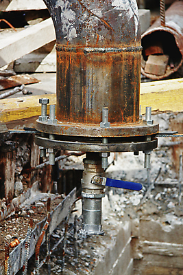 포토 JPG 해외이미지 산업 손잡이 사람없음 파란색 환경 금속 장비 에너지 견과류 수리 닫기 역 부식 수도꼭지 러시아 볼트 가스 시스템 튜브 공학 펌프 유지 깨짐 모스크바 철강 파이프라인 해외202004 해외포토 교육 유럽 컬러 컨셉 교통시설 모션 재질 공구 파이프_관 파일형식 이미지허브