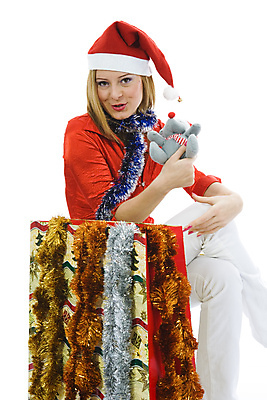 포토 JPG 해외이미지 여자 크리스마스 겨울 휴가 새로움 선물 한명 미소 사람 이벤트 장식 빨간색 쇼핑 금발 유행 기쁨 흰색 축하 화려 연도 고립 캡모자 해외202004 해외포토 모자_잡화 1 헤어스타일 계절 기념일 감정 컬러 컨셉 표정 파일형식 이미지허브